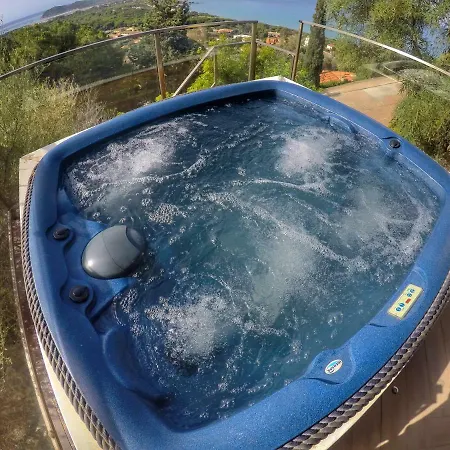 La Mimosa Sul Mare *